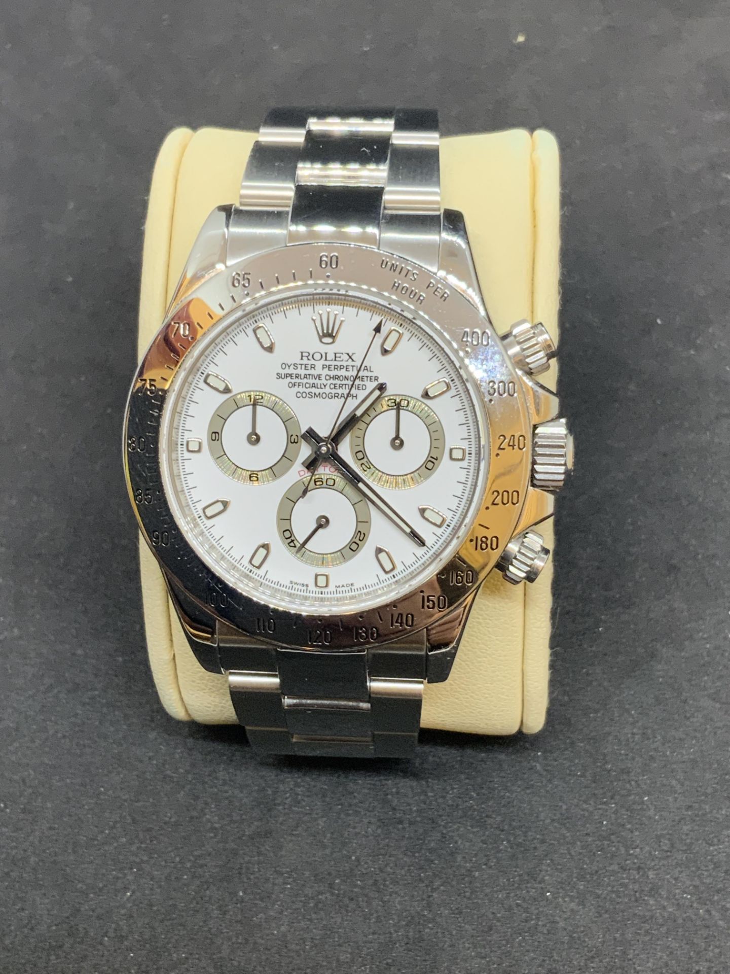 2008 ROLEX DAYTONA S/STEEL WITH ROLEX PAPERS 116520 - WHITE DIAL - Image 9 of 11