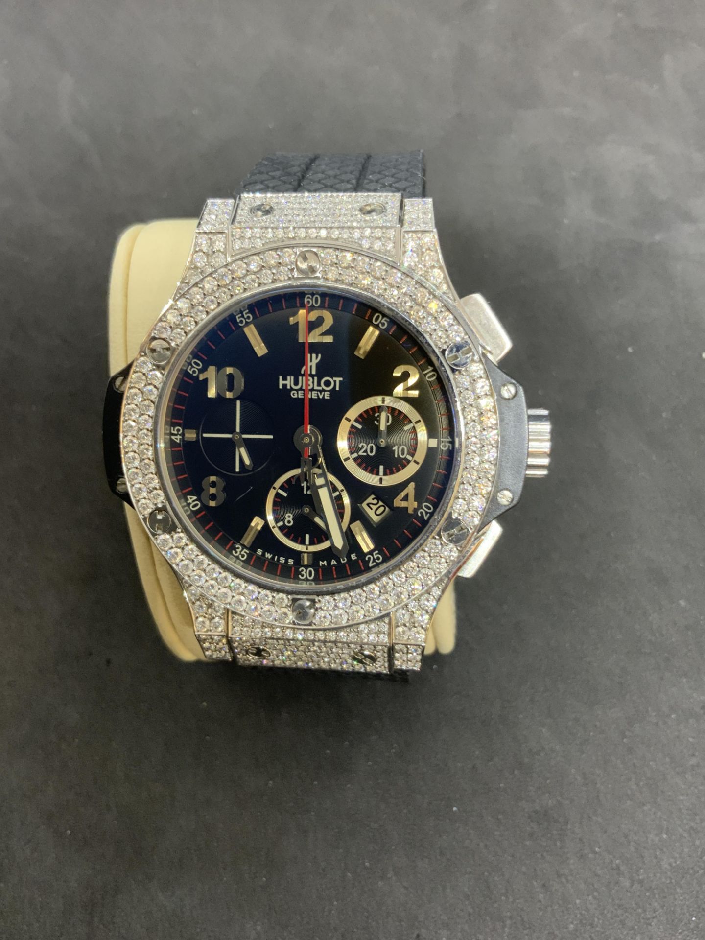 DIAMOND SET WATCH MARKED HUBLOT - Image 4 of 10