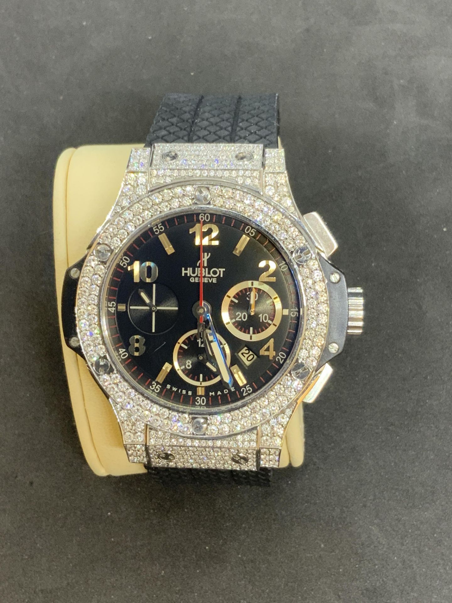 DIAMOND SET WATCH MARKED HUBLOT - Image 7 of 10