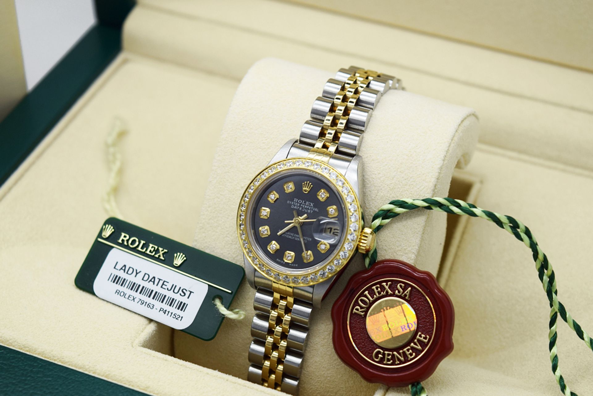 Rolex Lady Datejust - 18k Gold & Stainless Steel with Grey Diamond Dial! Service Receipts etc.! - Image 7 of 12