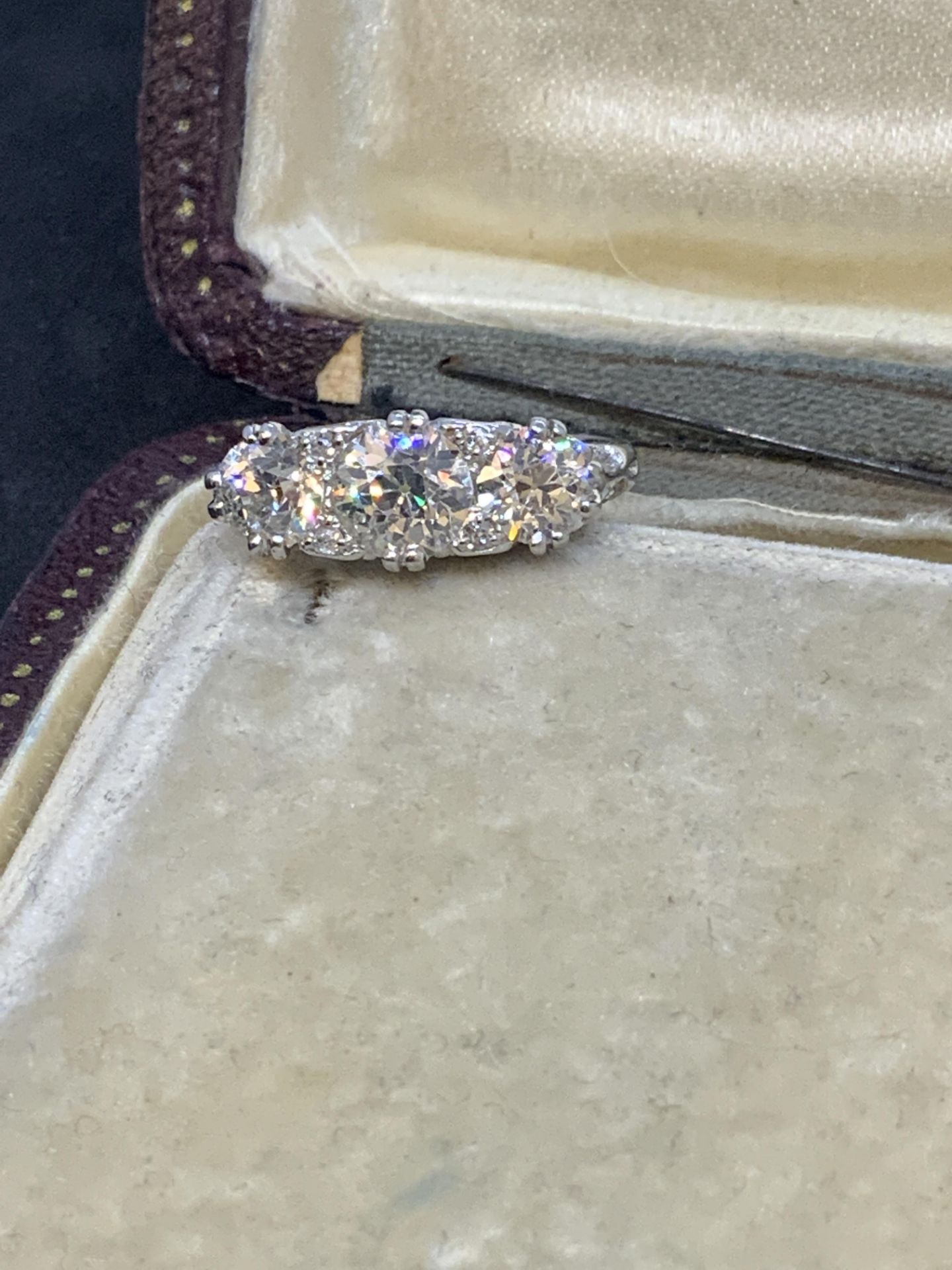 FINE PLATINUM APPROX 2.00ct H-VS-SI DIAMOND SET RING - Image 2 of 9