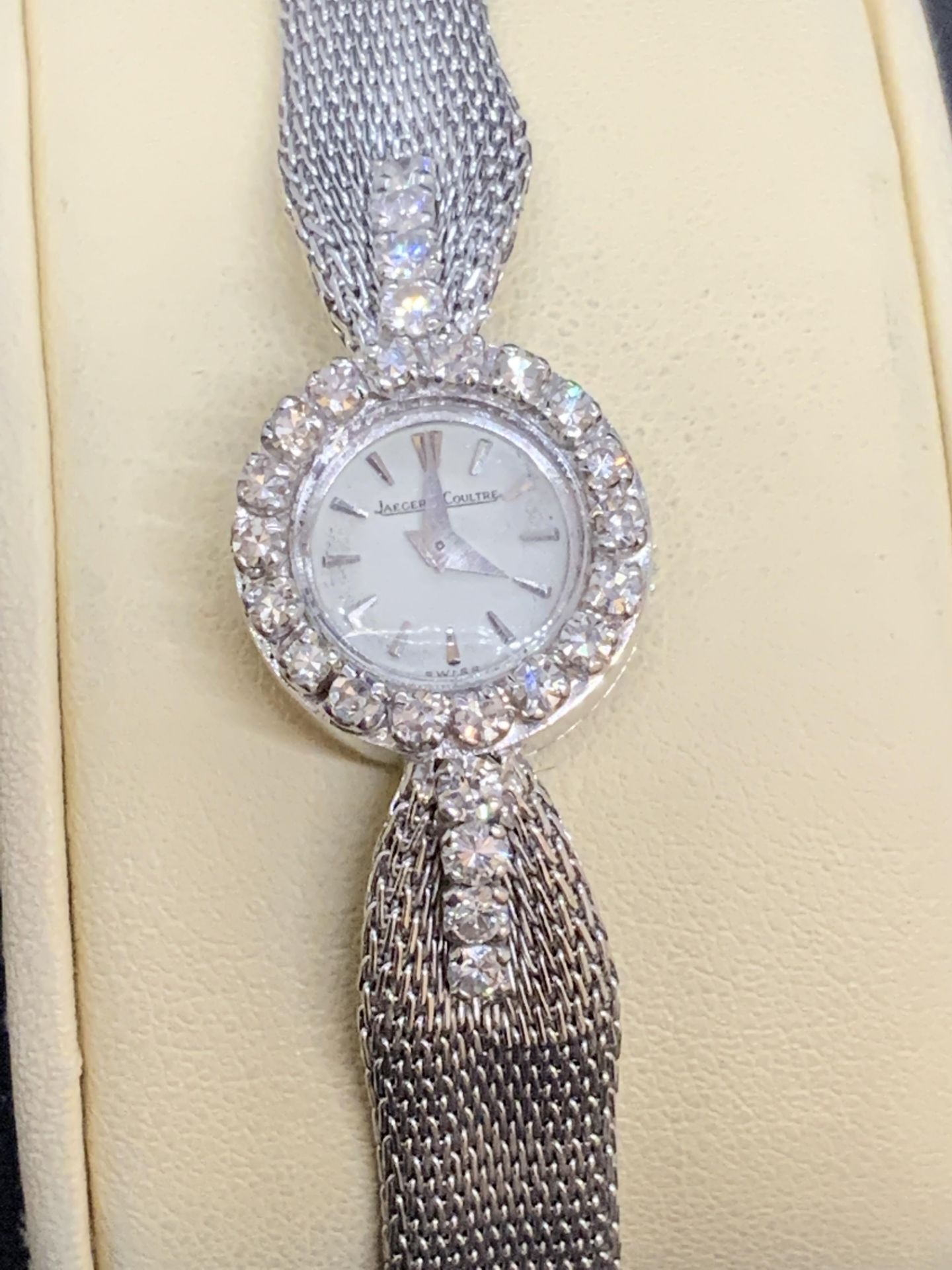 VINTAGE DIAMOND SET 18ct GOLD WATCH - 27 GRAMS - Image 3 of 10