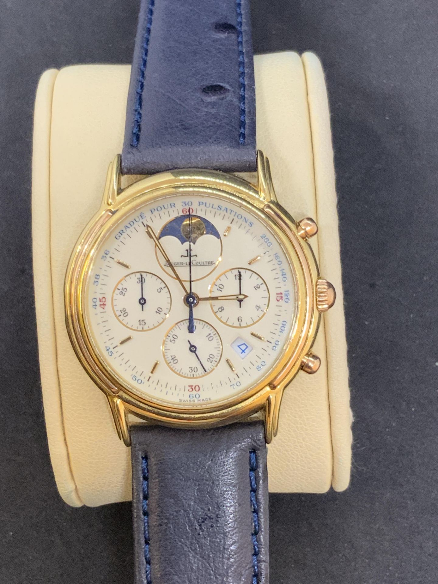 Jaeger-LeCoultre Odysseus Chronograph Moonphase 165.7.3 18k Yellow Gold - 34mm