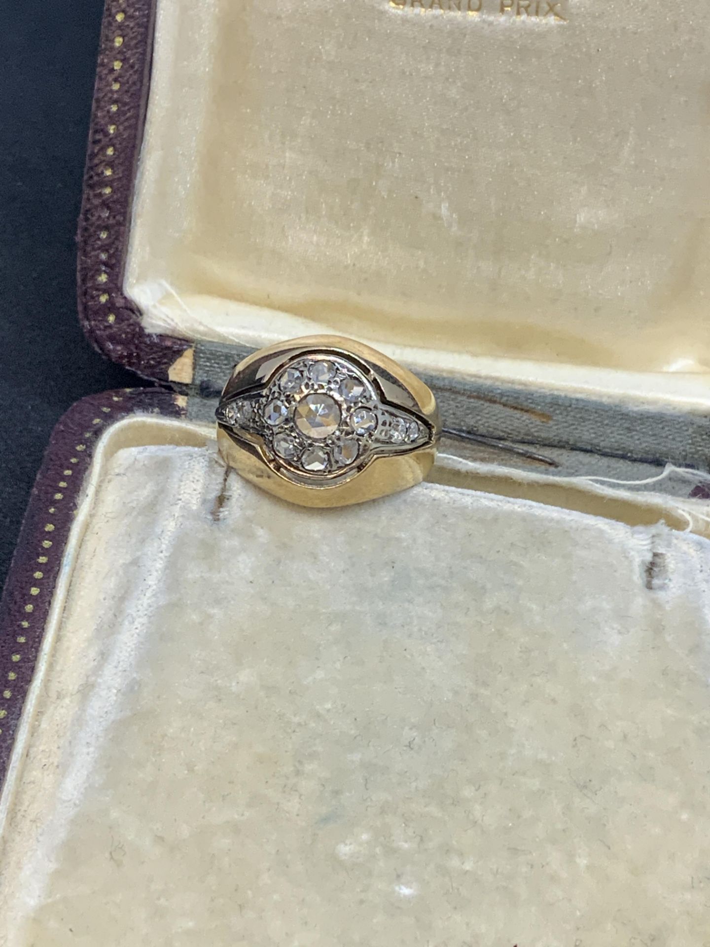 ANTIQUE 18ct GOLD ROSE CUT DIAMOND SET RING - 9.3 GRAMS - Image 2 of 9