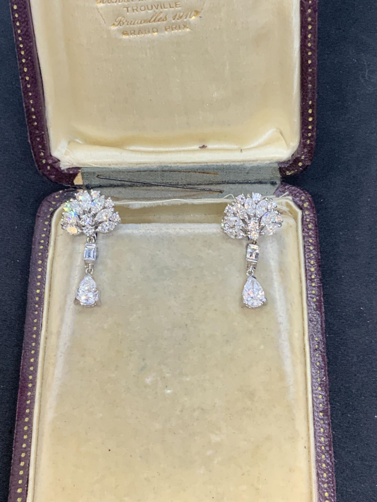 FINE PLATINUM 950 DIAMOND EARRINGS