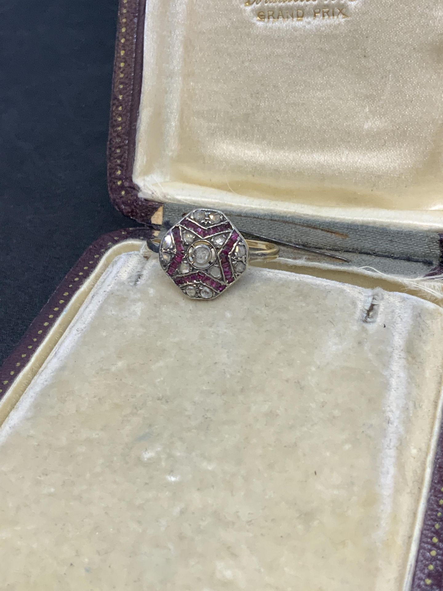 ANTIQUE RUBY & DIAMOND SET RING - Image 6 of 8