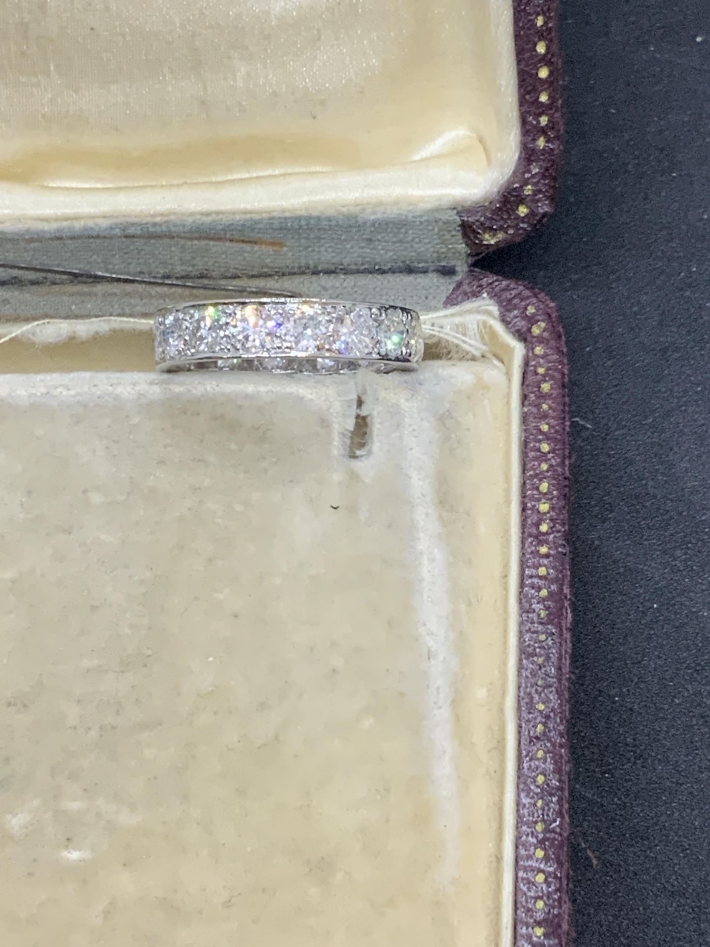 FINE VINTAGE 5.00ct APPROX DIAMOND FULL ETERNITY RING G/H COLOUR & VS-SI DIAMONDS - Image 3 of 10