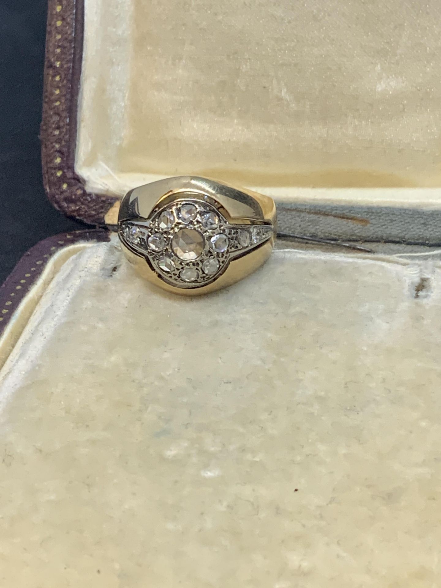 ANTIQUE 18ct GOLD ROSE CUT DIAMOND SET RING - 9.3 GRAMS