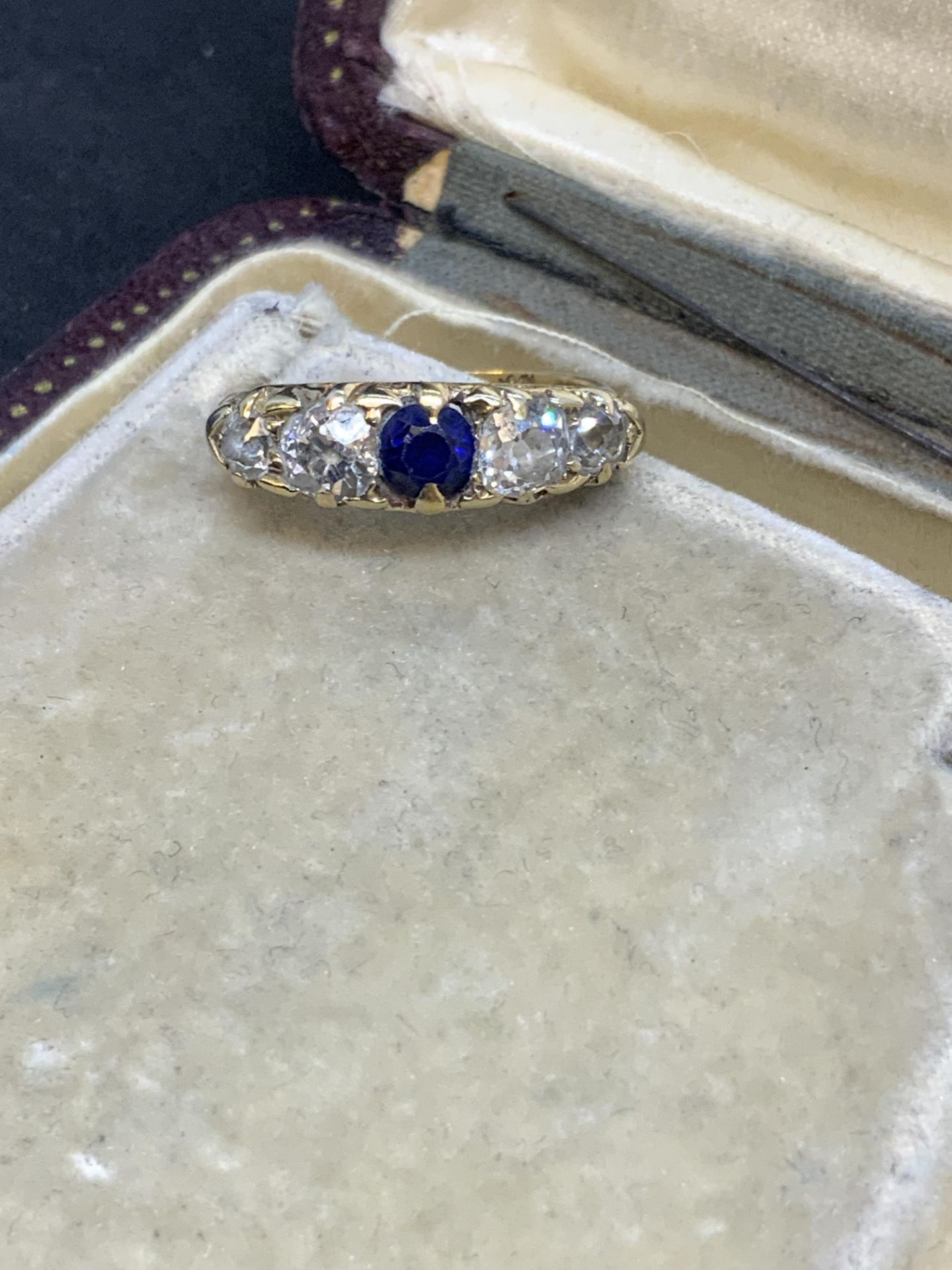 ANTIQUE 18ct GOLD 5 STONE 0.30ct BLUE SAPPHIRE & 0.80ct DIAMOND RING