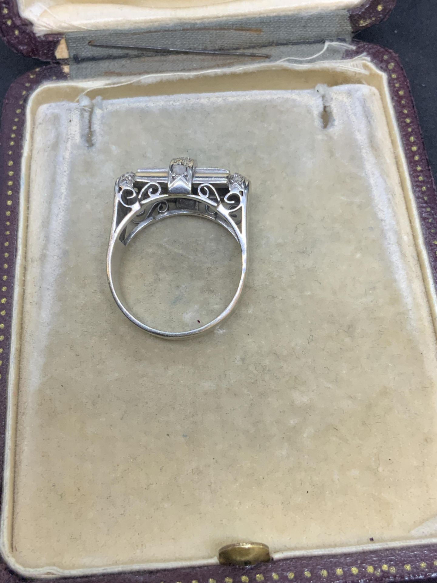 ANTIQUE DIAMOND SET RING - 7.5 GRAMS - Image 6 of 7