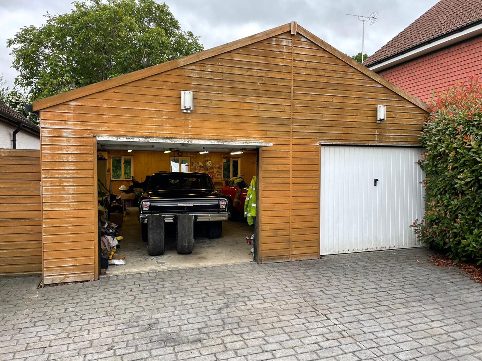 APPROX 10.5 METER X 7.5 METER DOUBLE GARAGE WORKSHOP - NO VAT