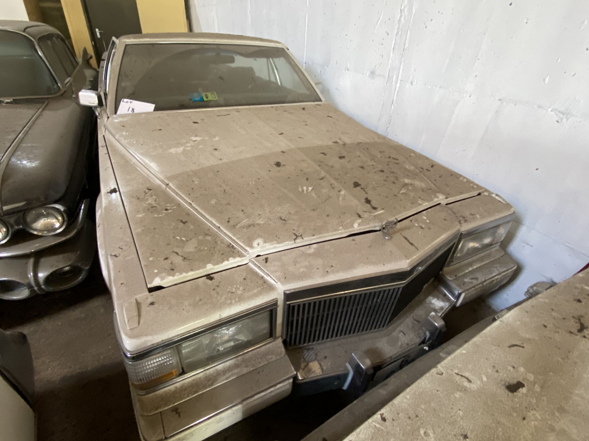 APPROX 1990 CADILLAC BROUGHAM 2 DOOR OPEN TOP LIMO IN WHITE WITH KEYS -**** REDUCED START PRICE ****