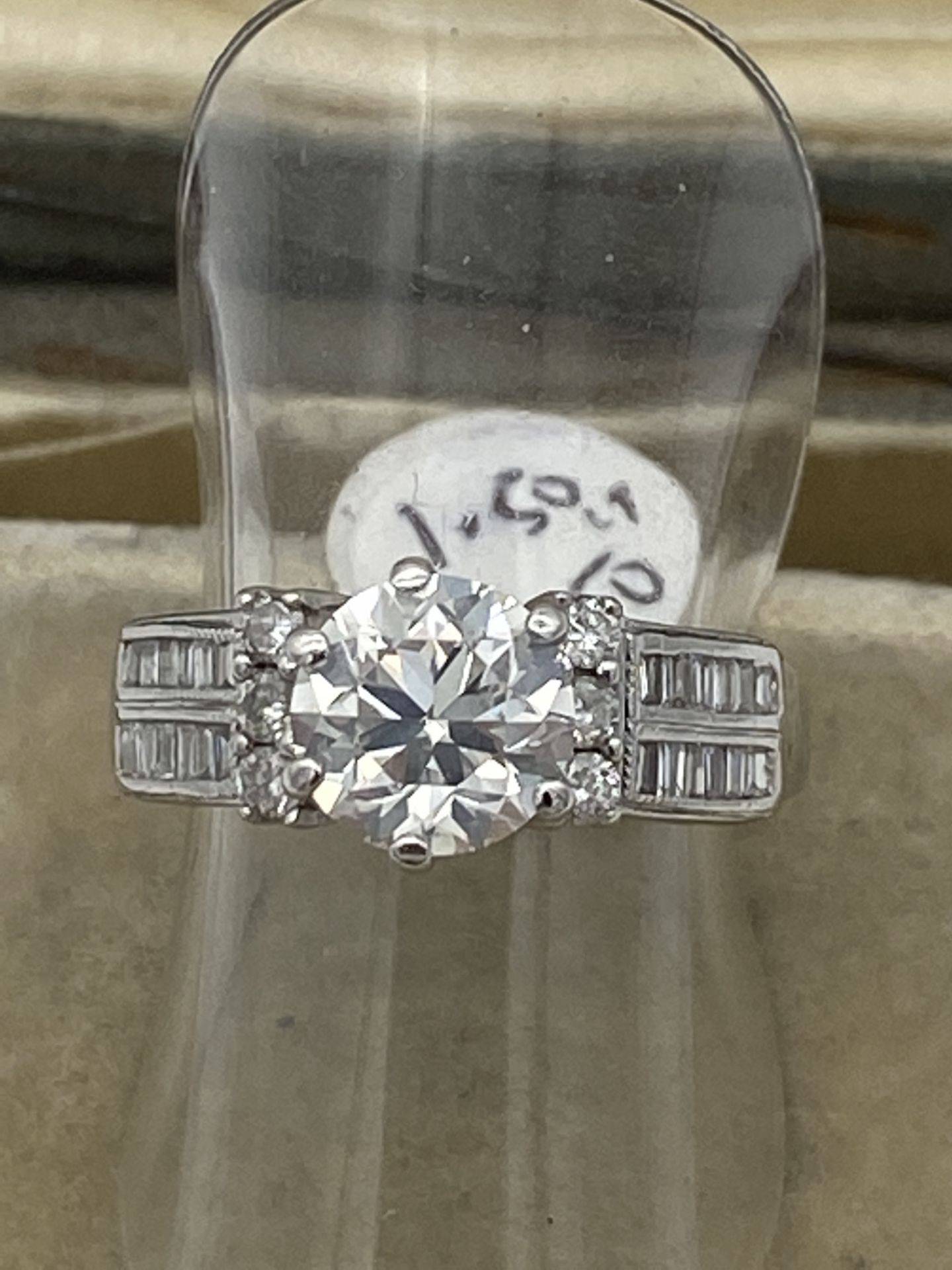 18ct WHITE GOLD 2.00ct DIAMOND SOLITAIRE RING