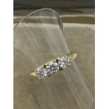 18ct GOLD 0.75ct 3 STONE DIAMOND RING