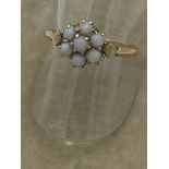 9ct GOLD OPAL CLUSTER RING