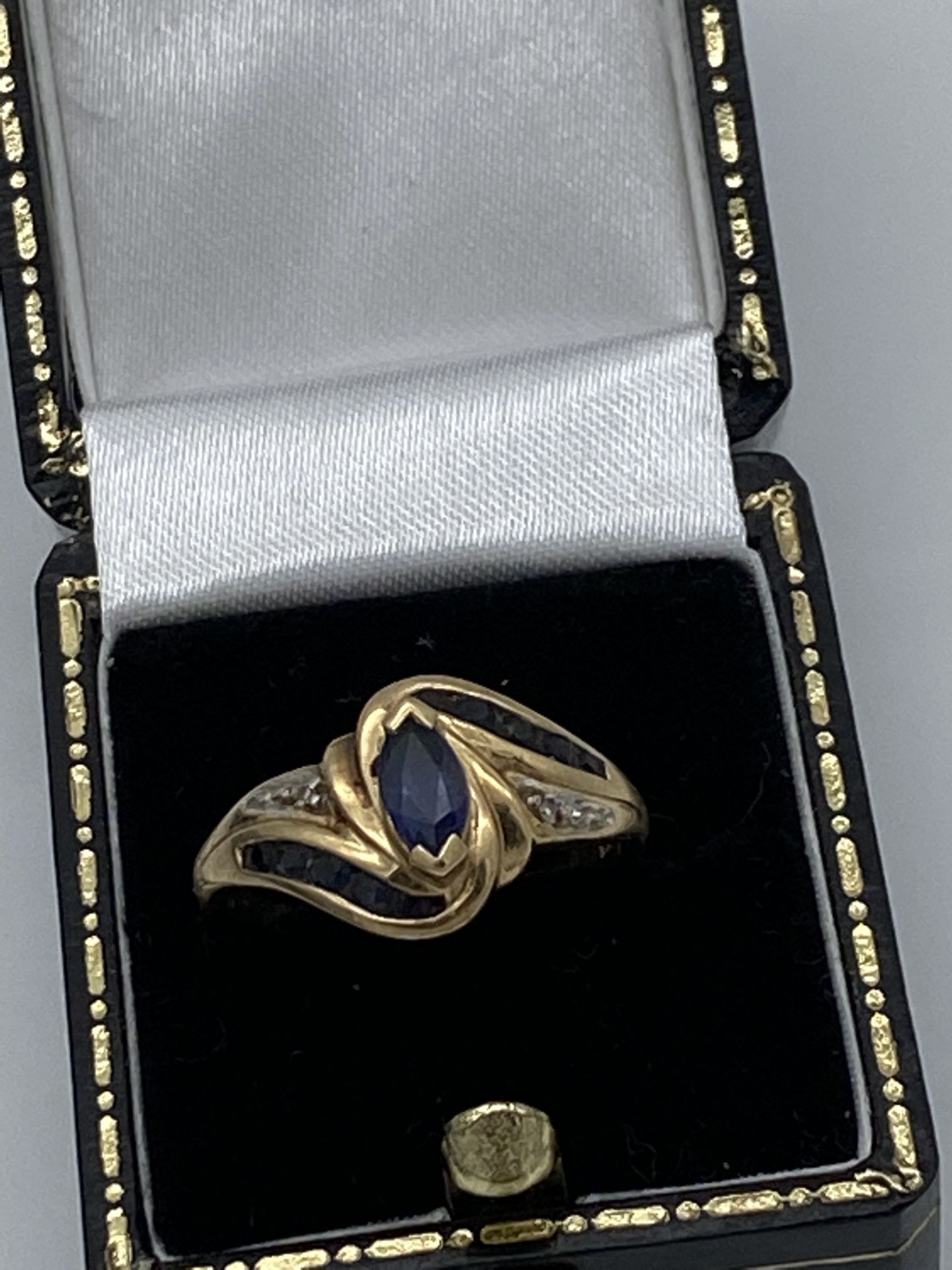 9ct Gold Sapphire & Diamond Ring - Image 3 of 3