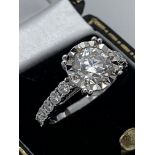 18ct GOLD 1.92ct DIAMOND SOLITAIRE RING