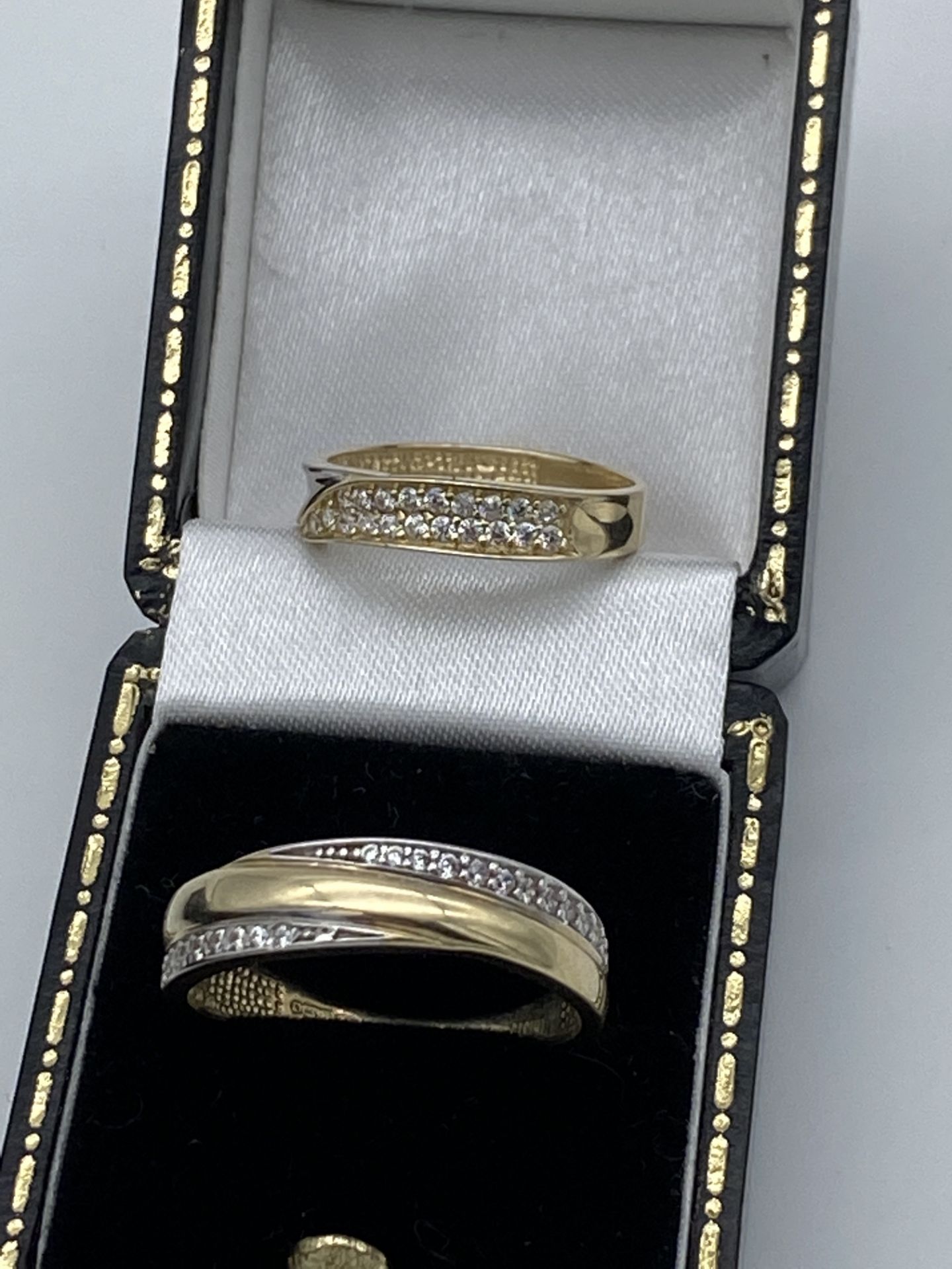 2 x 9ct Gold White Stone Set Rings