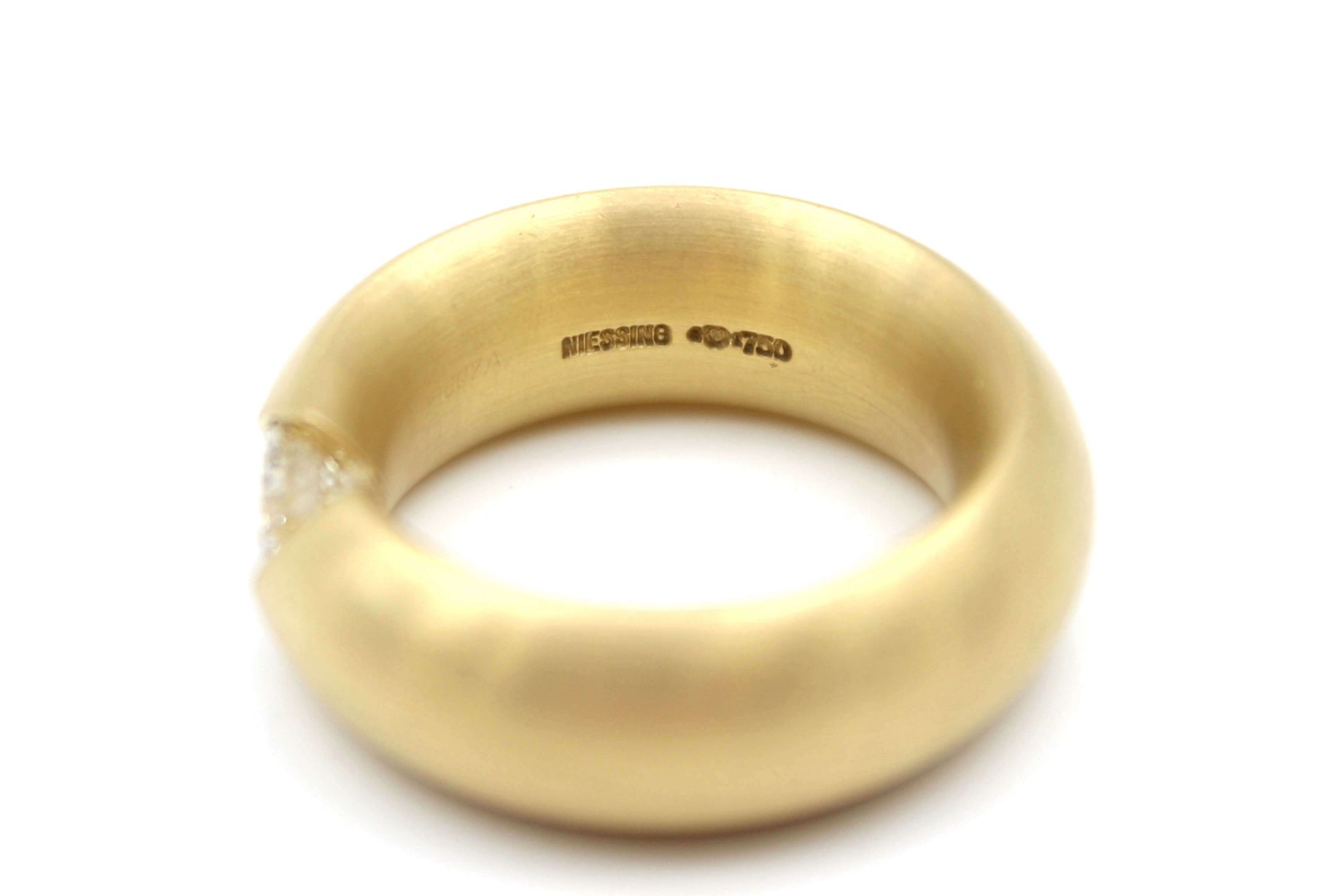 Niessing Ring aus 750er, mattierten Gold mit einem Brillanten, 1,01 ct - Bild 4 aus 4