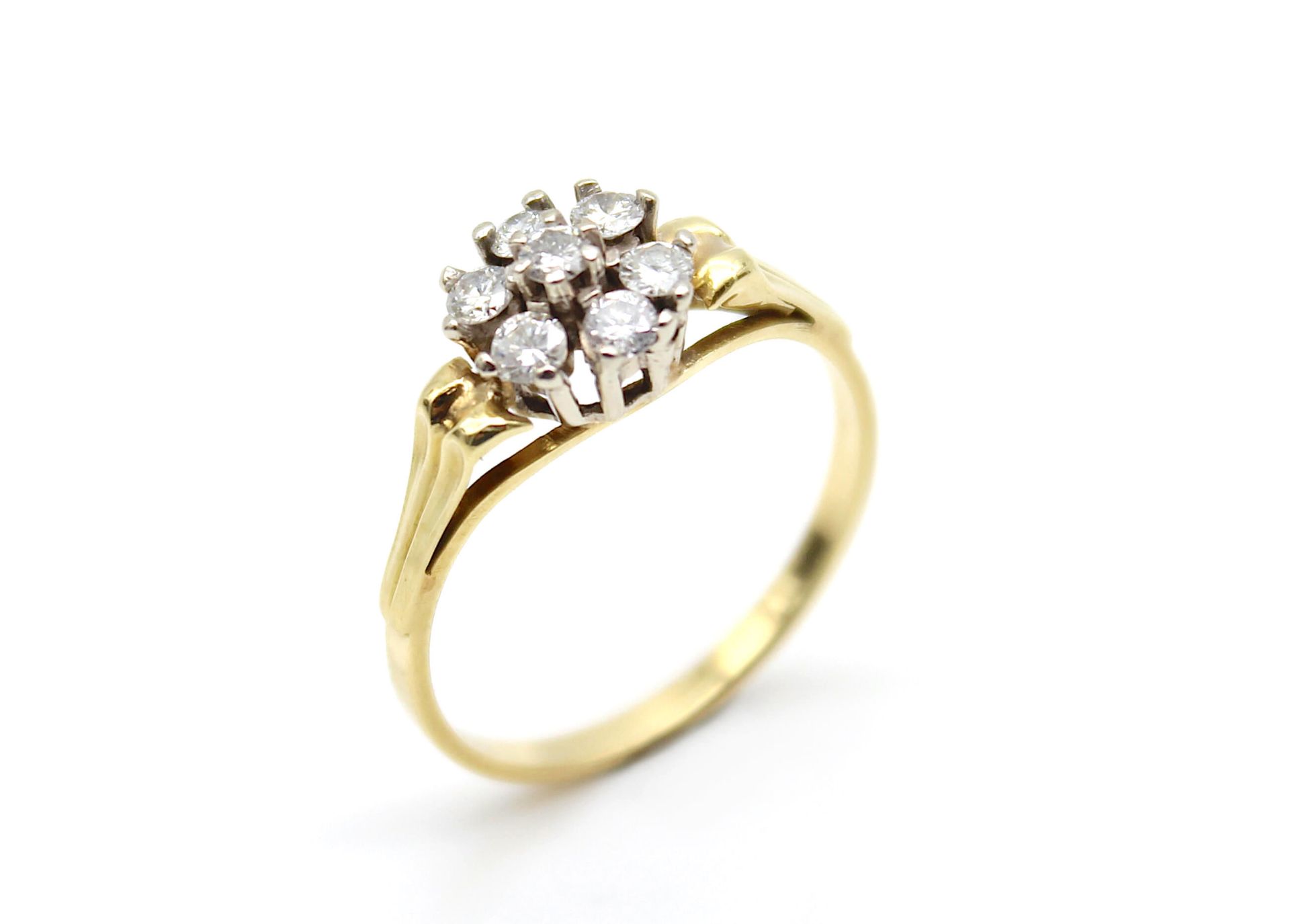 Ring aus 585er Gold mit 7 Brillanten