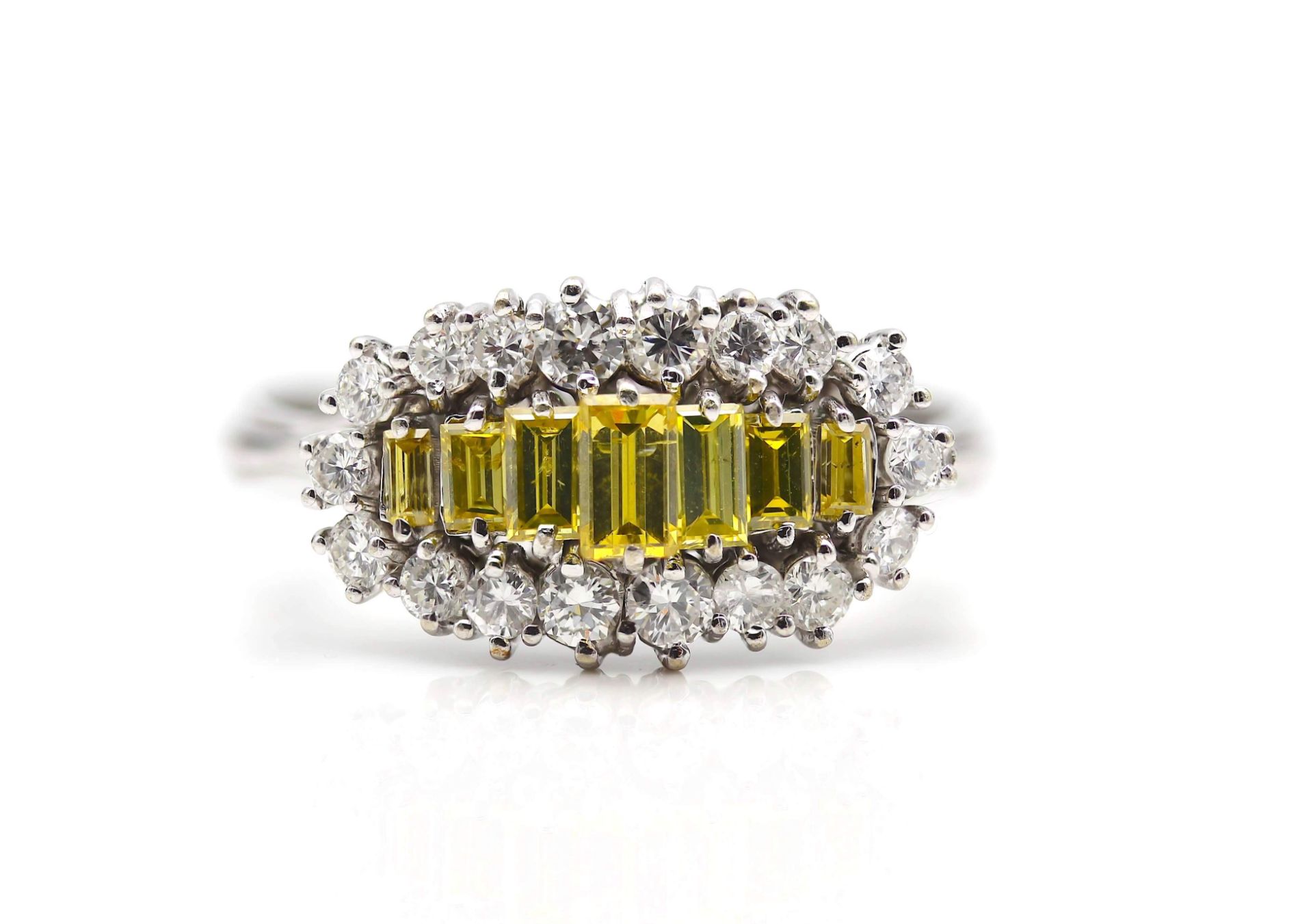 Ring aus 18 kt Weißgold mit 7 gelben Diamantenen 18 Brillanten - Bild 3 aus 5