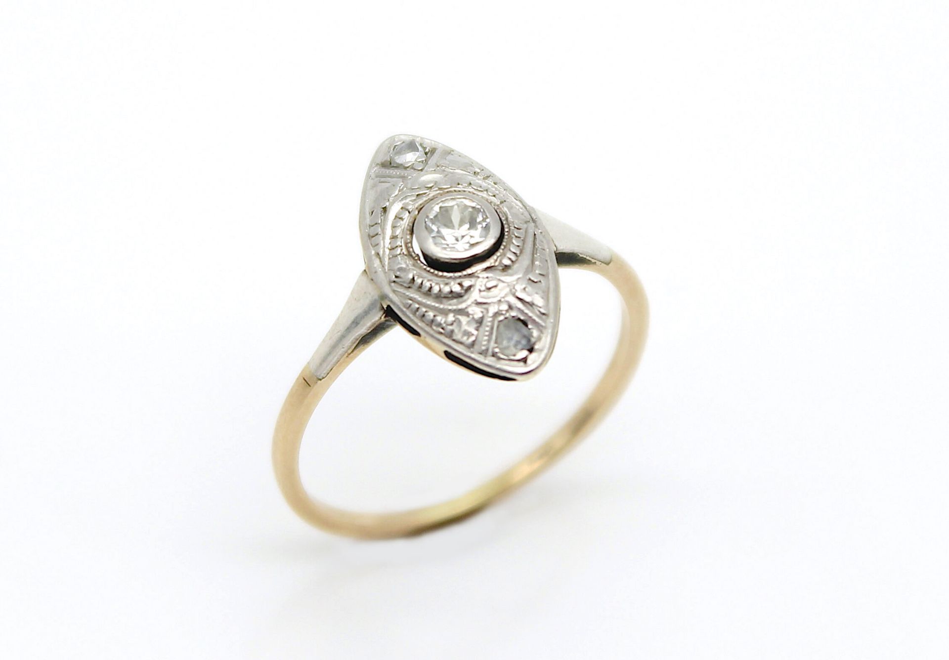 Art Deco Ring geprüft auf 585er Gold platiniert mit 3 Diamanten