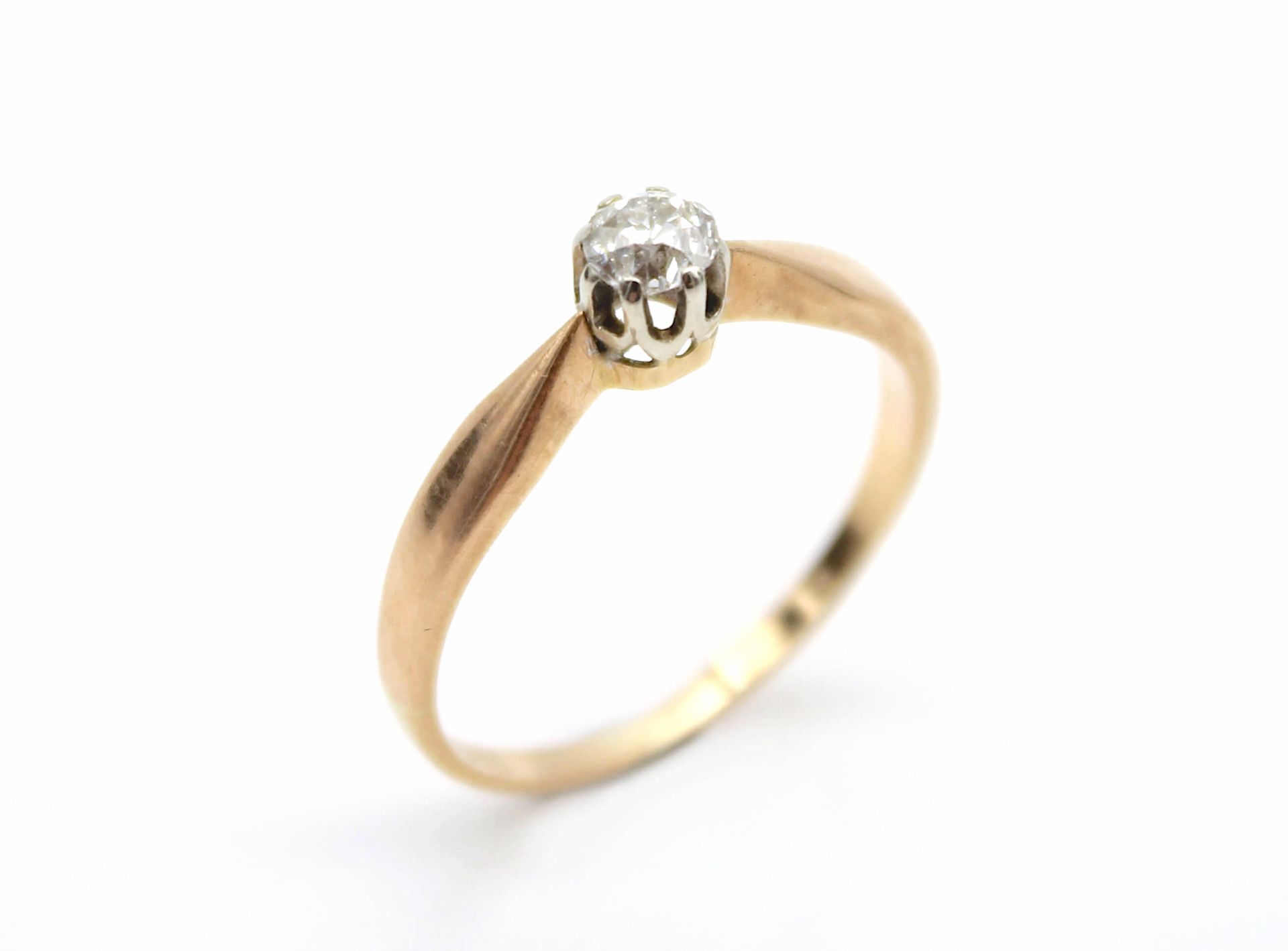 Ring aus 585er Gold mit einem Diamanten