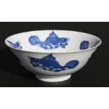 A Chinese blue & white bowl decorated with fish, 21cms (8.25ins) diameter.