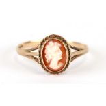 A 9ct gold cameo ring, approx UK size 'O', 1.3g.