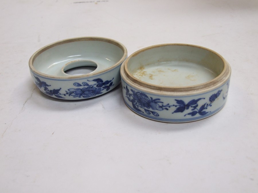 A Chinese blue & white lidded brush washer decorated with flowers, 10cms (4ins) diameter; together - Image 6 of 15