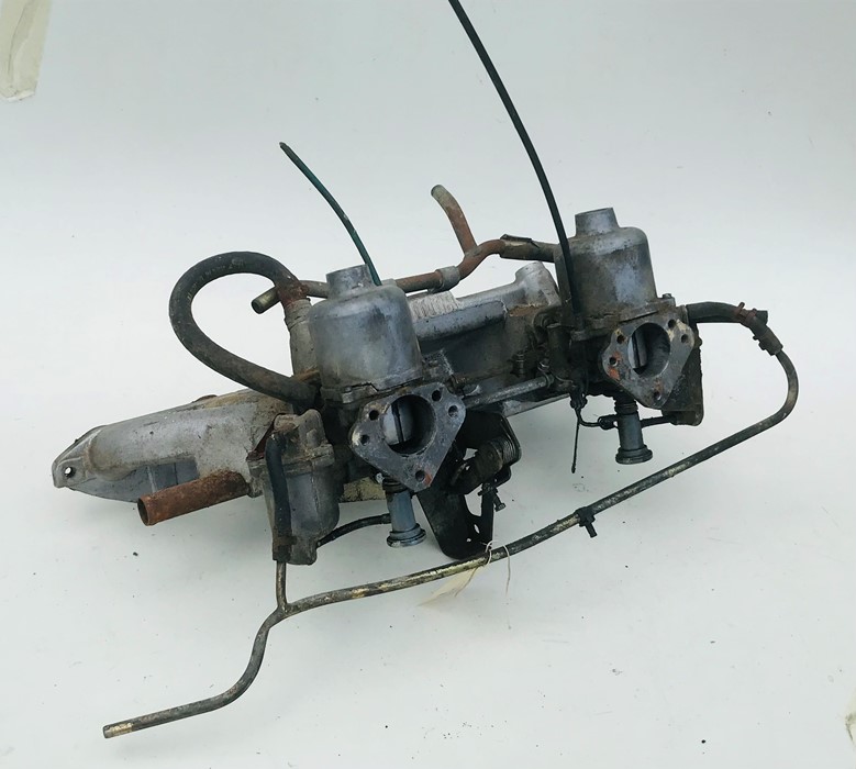 A pair of SU carburettors,mounted on a 6 cylinder manifold, possibly for a Rover - Image 2 of 4