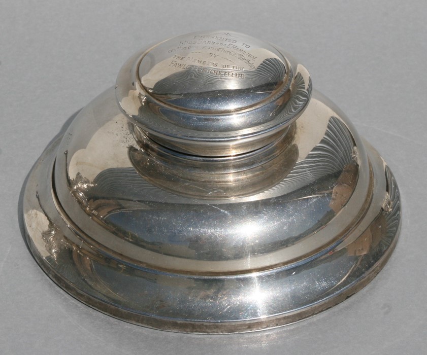 A silver inkwell with indistinct Chester hallmarks, inscribed 'Presented to Miss Barbara Hamilton on