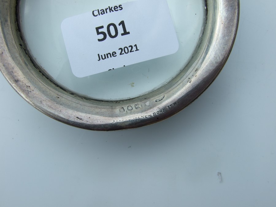 An Asprey silver mounted desk magnifier, 8.5cms (3.75ins) diameter.Condition Reportsome minor - Image 4 of 4