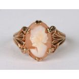 A 9ct gold cameo ring, approx UK size 'M'.
