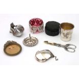 A quantity of items to include a collapsible three-section hunting beaker, cased; silver plated
