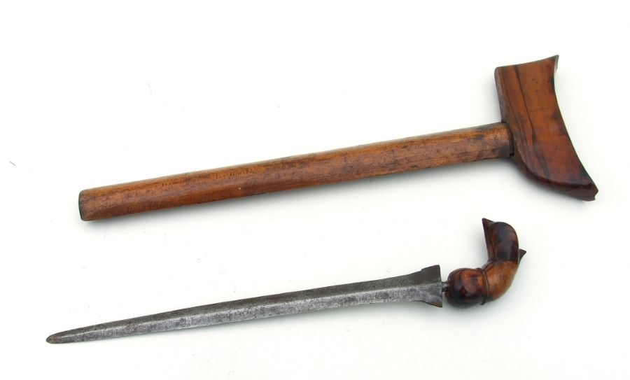 An Indonesian Kris in its wooden scabbard. Blade length 31cms (12.25ins) - Image 3 of 3