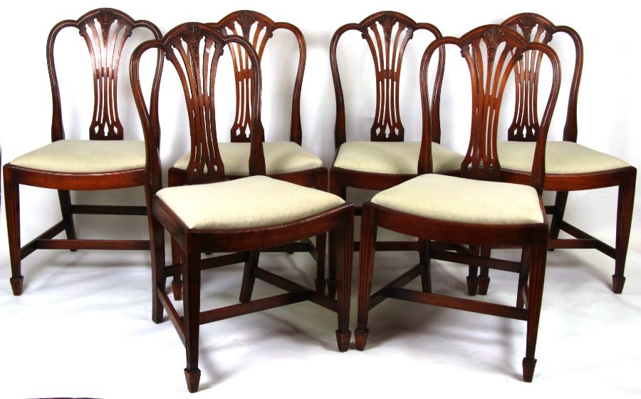 A set of eight Hepplewhite style mahogany dining chairs with pierced vase shaped splats, drop-in - Image 3 of 3