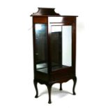 An Edwardian mahogany display cabinet, 58cms wide.Condition Reportno shelves