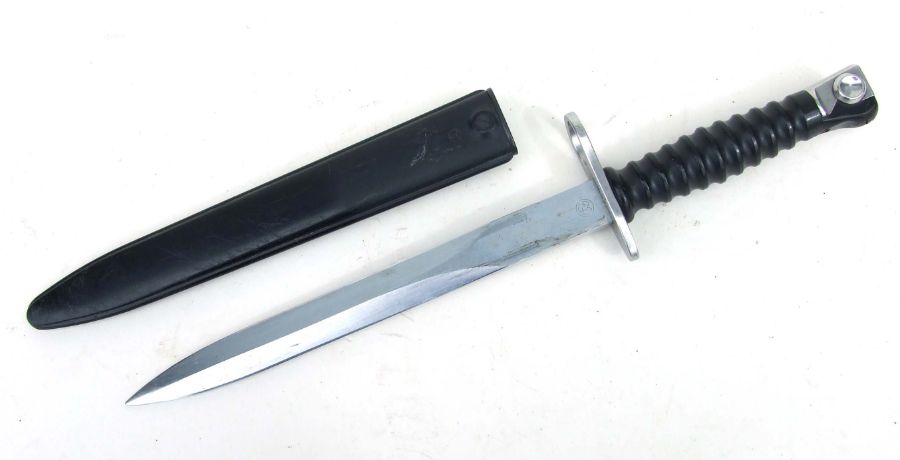 A Swiss SIG 57 bayonet in its scabbard. Blade length 24cms (9.5ins)