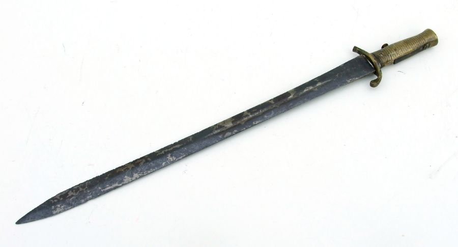 An English 1847 Pattern Brunswick sword bayonet. Blade length 55cms (21.75ins) - Image 3 of 3