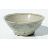A South East Asian Export blue & white bowl, 13cms diameter.