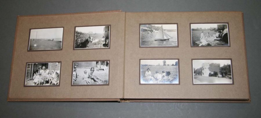 Three early 20th century photo albums (3).Condition Report. - Image 4 of 33