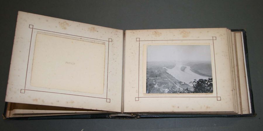 Three early 20th century photo albums (3).Condition Report. - Image 26 of 33