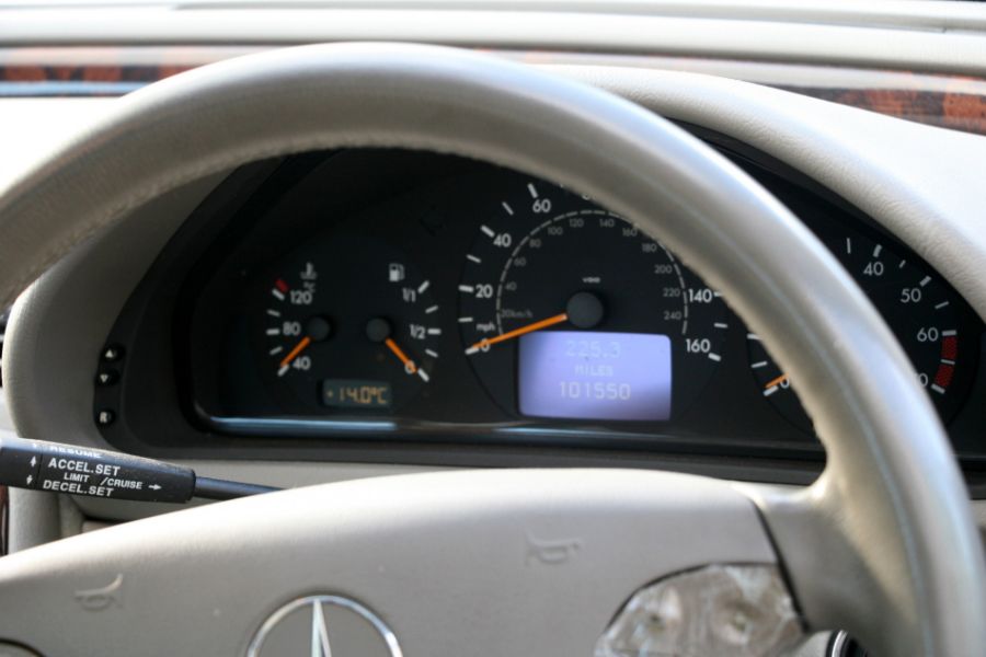 A 1999 Mercedes Benz CLK 320 Coupe, registration no. V52 FFB, chassis no. WDB2863652F-117137, - Image 10 of 10