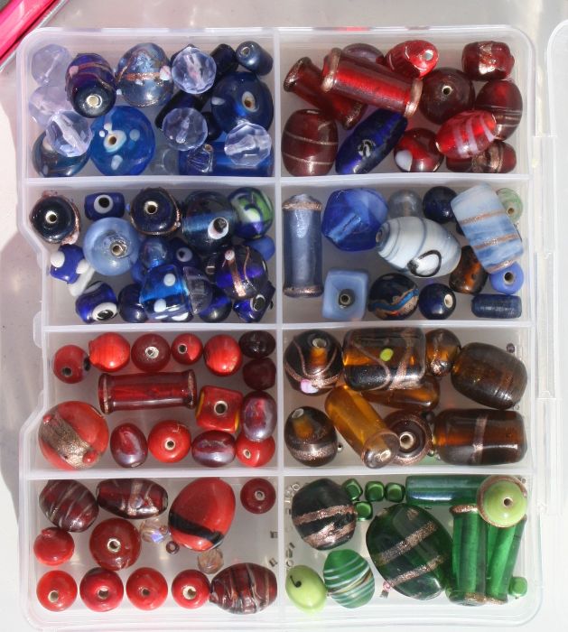 A quantity of glass beads and other jewellery making items to include Murano glass. - Image 2 of 2