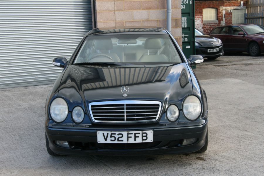 A 1999 Mercedes Benz CLK 320 Coupe, registration no. V52 FFB, chassis no. WDB2863652F-117137, - Image 7 of 10