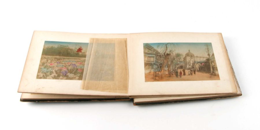 An early 20th century Japanese lacquer concertina photograph album containing twenty two travel - Image 4 of 4