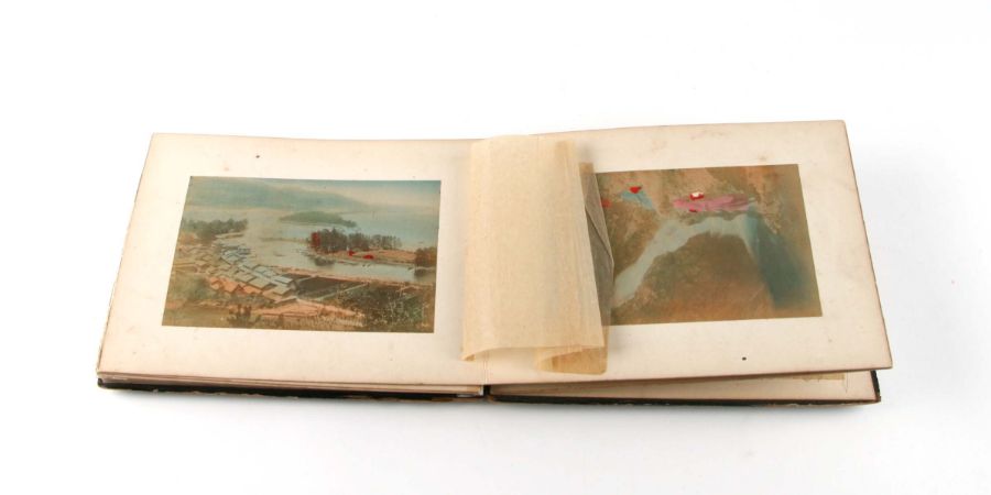 An early 20th century Japanese lacquer concertina photograph album containing twenty two travel - Image 2 of 4