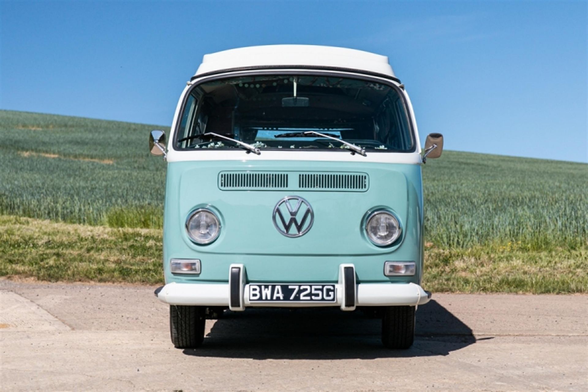 1969 Volkswagen Type 2 Westfalia Bay Window Camper - Image 3 of 10