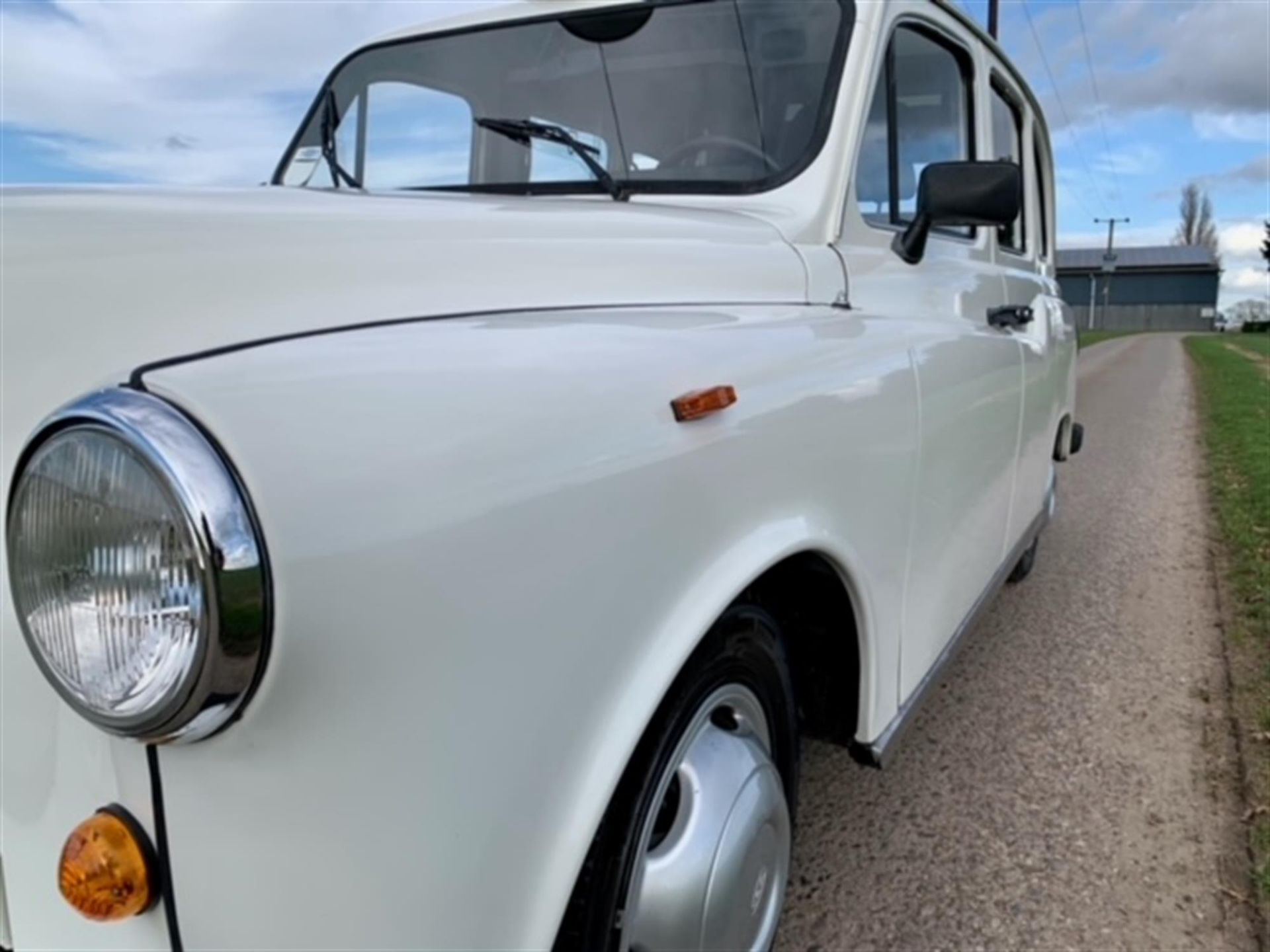 1999 LTI London Fairway taxi (Just 1,993 miles from new) - Image 12 of 12